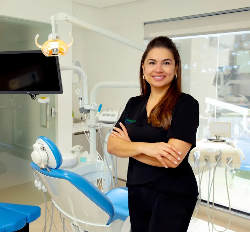 Tratamento com alinhadores invisíveis Sacani Kuabara — Londrina