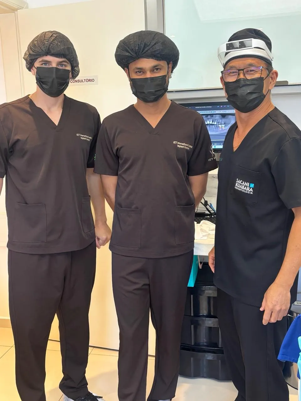 International mentees with Dr. Kuabara in the surgical room